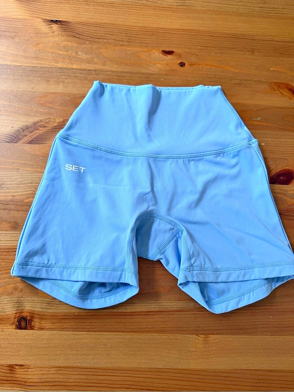 SET Active Aeraline Breathe Pipe Shorts in Popsicle